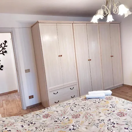 Casa Pepolina, Zona Tranquilla, Piano Terra Con Parcheggio Daire Malesco