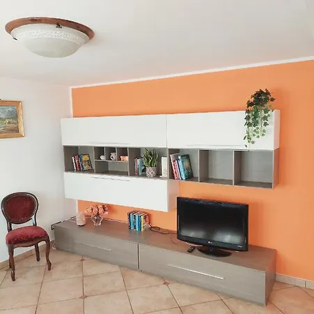 شقة Casa Pepolina, Zona Tranquilla, Piano Terra Con Parcheggio *