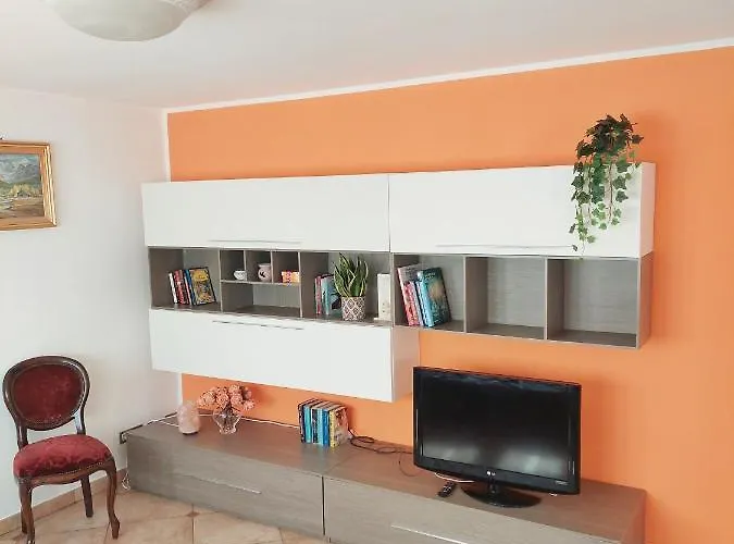 Apartman Casa Pepolina, Zona Tranquilla, Piano Terra Con Parcheggio *